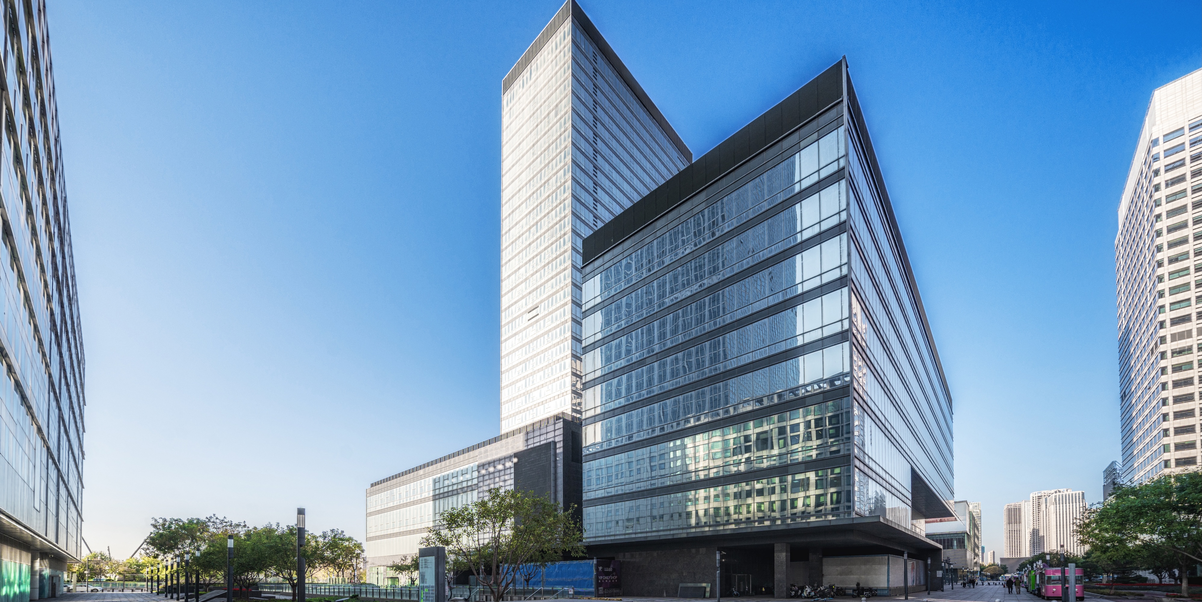 Proyecto integral de arquitectura, mobiliario y seguridad G3:1